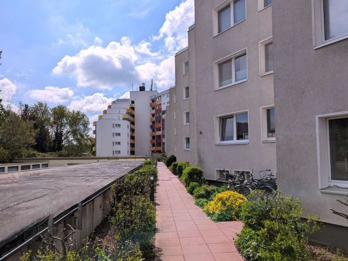 Moderne 3-Zimmer-Wohnung mit Balkon & Garage in zentraler Lage von Neuenhäusen, Celle – Foto 1