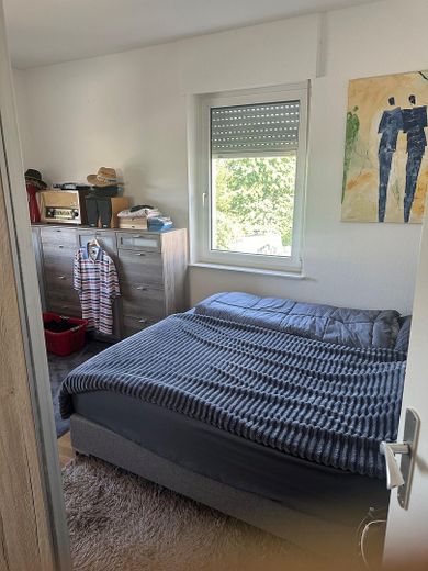 Gepflegte Wohnung 3 ZKB mit EBK und Garten – Schlafen