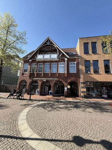 Exklusive Penthousewohnung mit Dachterrasse in bester Innenstadtlage von Rotenburg (Wümme) – Außenansicht Gebäude