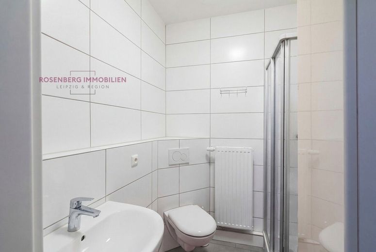Charmante 3-Raumwohnung mit Balkon im beliebten Stadtteil Möckern! – Immobilie in Leipzig zu verkaufen_3 Raumwohnung_Rosenberg Immobilien Leipzig_Badezimmer