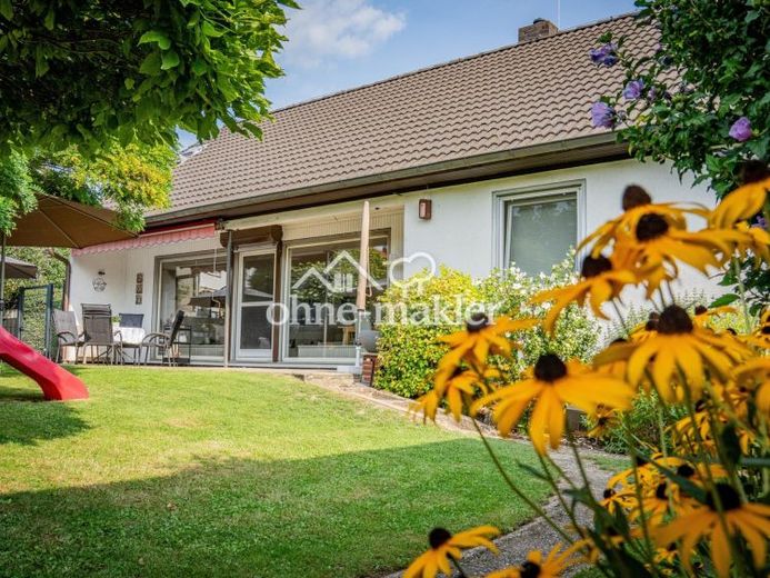 Detached family home with dream garden, terrace, garage and plenty of space in Reinheim – Photo 1
