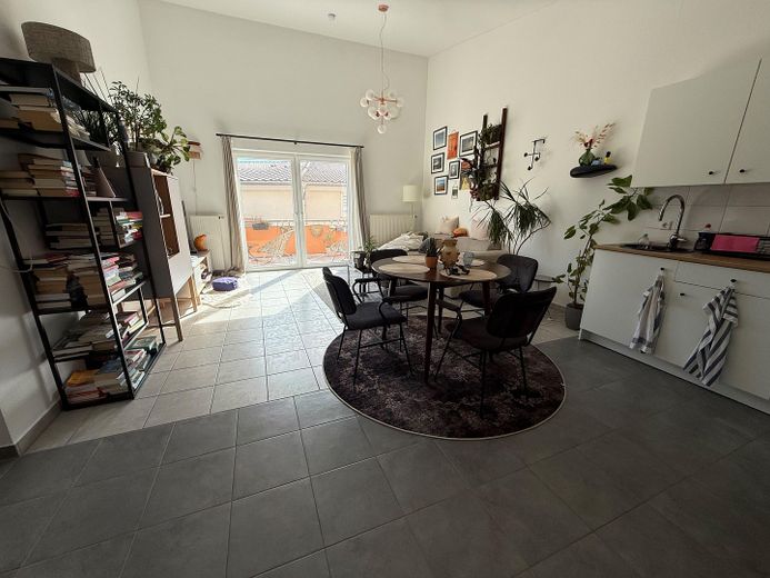 Schöne, sonnige 2-Zimmer-Dachgeschosswohnung – Wohn- Esszimmer