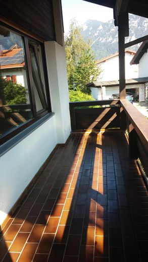 Zur Kapitalanlage! Inzell - zentrale, sonnige 2-Zimmer-Wohnung - provisionsfrei! – Balkon Südseite