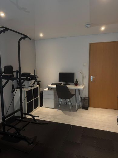 Ruhiges Wohnen ganz oben: Gepflegte 3-Zimmer-Wohnung mit Süd-West-Balkon & Tiefgarage – Photo 19