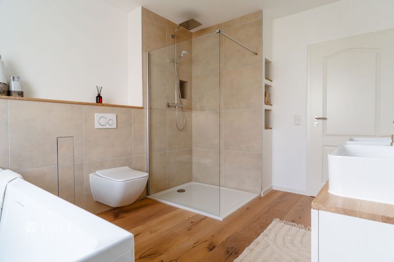 Unverbaubarer Blick - Saniertes Reihenmittelhaus KfW55 – Ausstattungsbeispiel