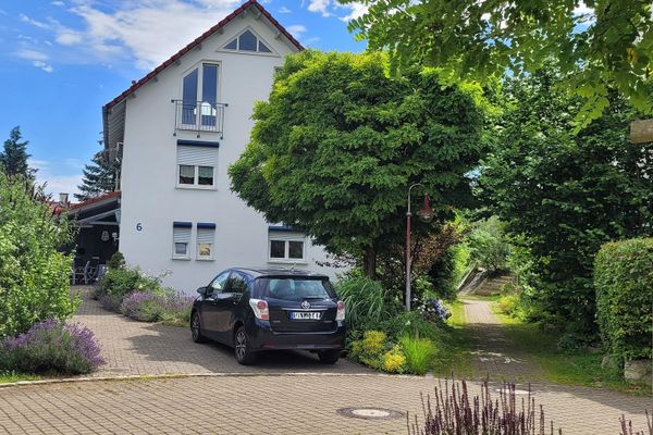 Freistehendes Familienhaus in ruhiger Sackgasse – 223 m², Dachstudio & separater Bürobereich