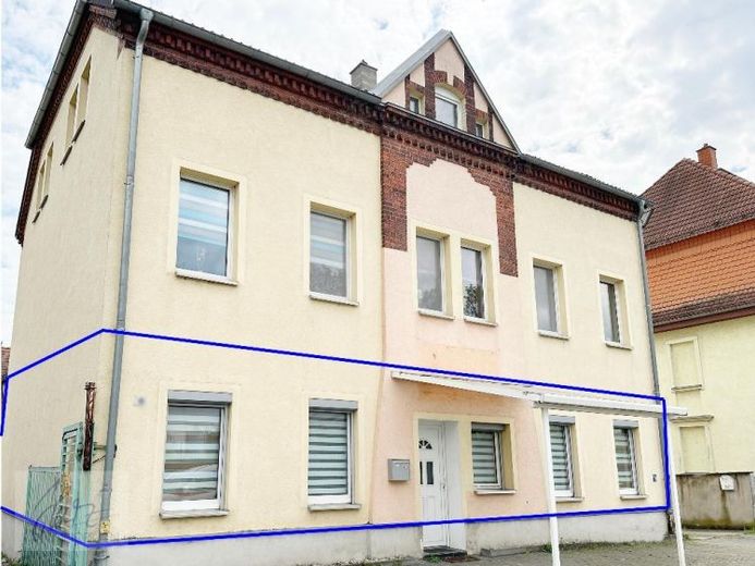 ***APPARTEMENT INDÉPENDANT SPACIEUX AVEC ENTRÉE PRIVATIVE*** – VOTRE NOUVEAU CHEZ-VOUS À RIESA-GRÖBA bientôt à louer – Photo 1