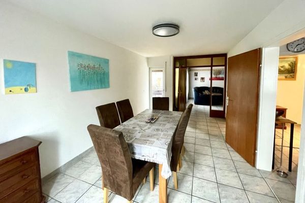 *GARAJLI GENİŞ 4,5 ODALI ZEMİN KAT DAİRESİ: Aydınlık odalar, 2 balkon, garaj, bahçe kullanımı*