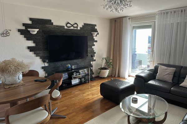 Zadbane mieszkanie własnościowe z widokiem na Taunus w atrakcyjnej lokalizacji w Ober-Erlenbach