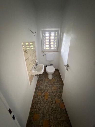 78 qm, herrliche und lichtdurchflutete 3 ZKB mit Balkon im 1.OG, Emsnähe – separates WC
