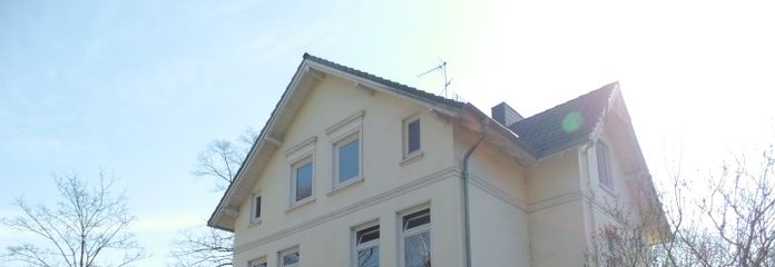 Hochparterre in Jugendstilhaus direkt am Jenischpark mit eigenem Garten von Privat – Straßenansicht