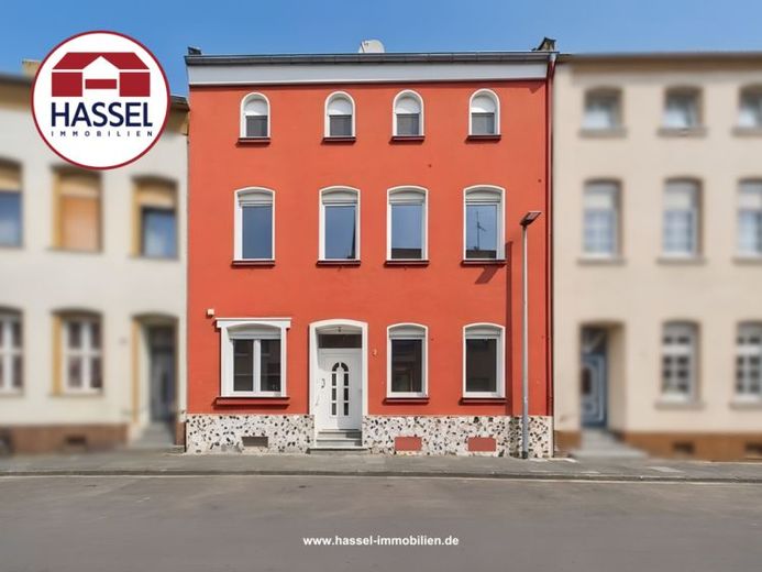 Una casa in cui arrivare, sentirsi bene e vivere, nel cuore di Euskirchen – Foto 1