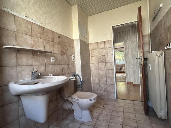 Badezimmer mit Anschluss WM