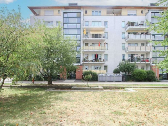 Attraktive Kapitalanlage in Seniorenresidenz! Gepflegte 2 Zimmer WHG mit 3 Balkonen – Foto 1