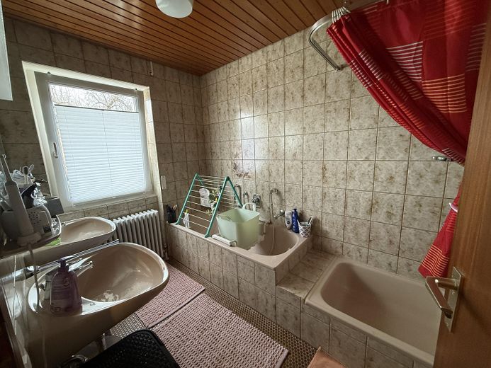 Tageslichtbad EG links