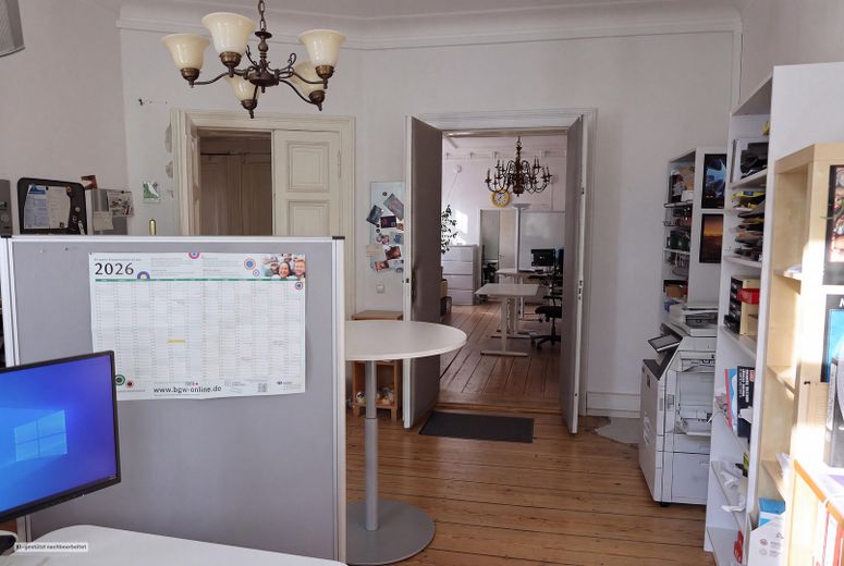 Complesso storico residenziale e commerciale con guest house a Berlin-Mitte – Sophienstraße – Vorderhaus Vereinsbüro