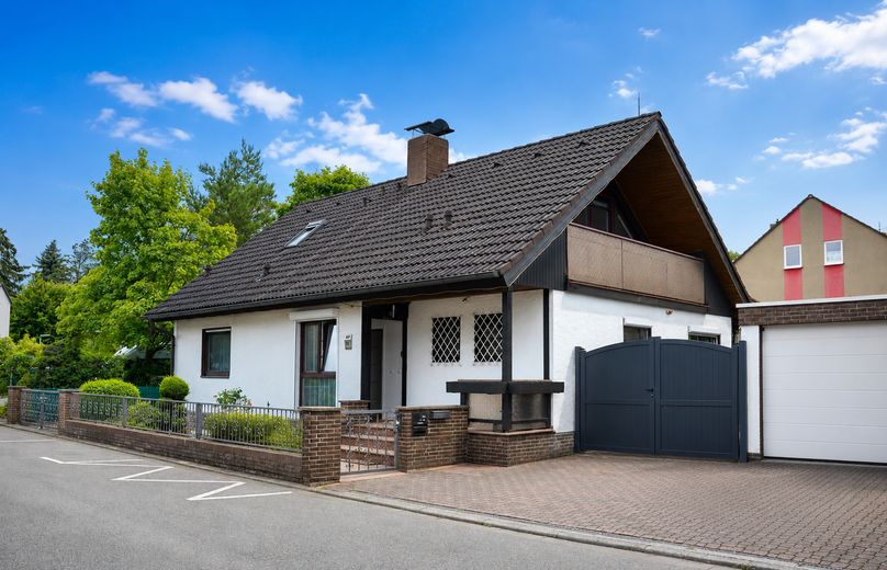Ein Zuhause, das mehr kann. Stilvoll, großzügig und vielseitig. – Außenansicht