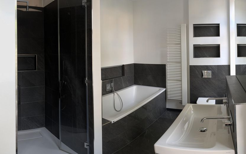 Amplio piso de 5 habitaciones – ideal para familias o parejas que buscan espacio – Bad en Suite
