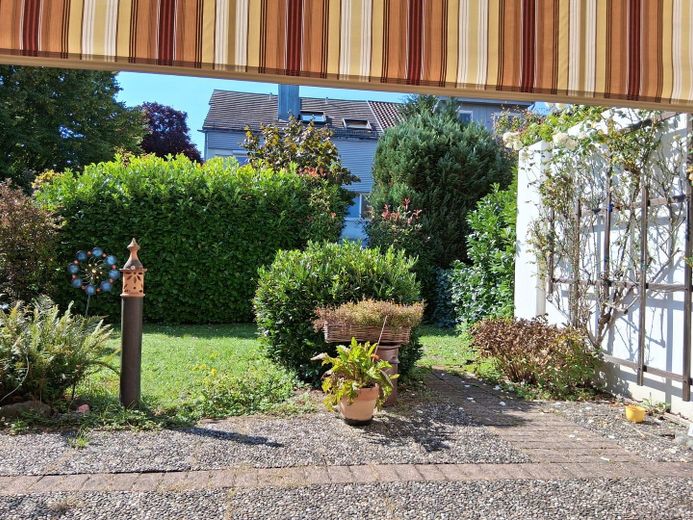 Senza provvigione! Casa a schiera a Radolfzell am Bodensee con grande potenziale di ampliamento – Blick in den Garten