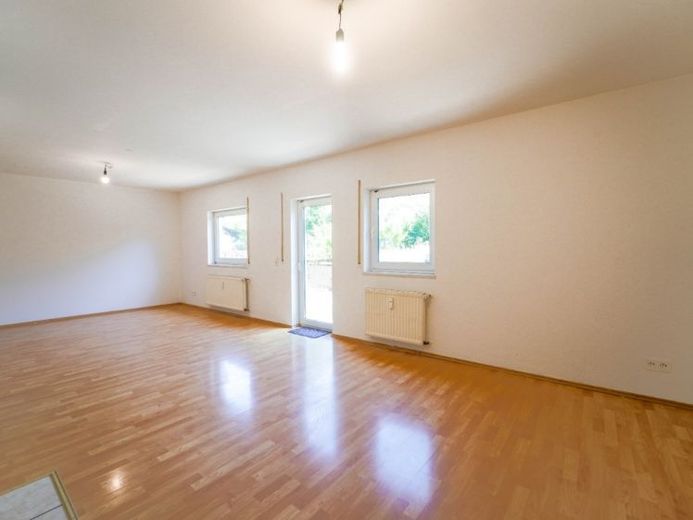 Attractive investment property: multi-family house with three apartments in Wincheringen near Luxembourg – Foto 1