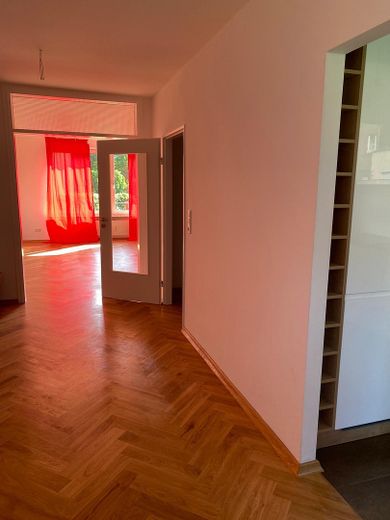 Attraktive 3-Zimmerwohnung mit sonnigem Balkon – Wohnbereich
