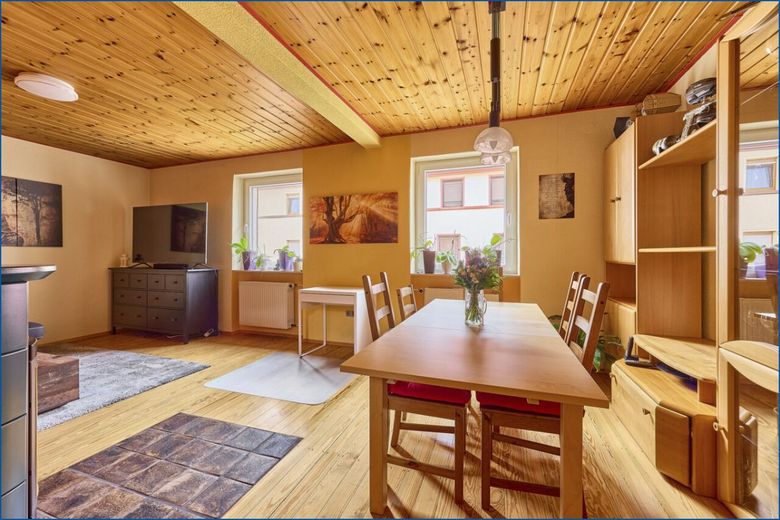Charmantes Einfamilienhaus mit idyllischem Garten - technisch modernisiert! – Wohnen-Essen