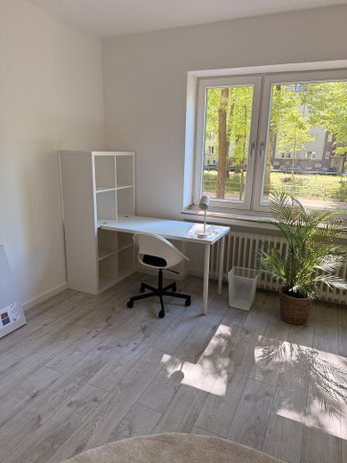 Erstbezug | Möbliertes WG-Zimmer in kernsanierter Wohnung – Düsseldorf Mörsenbroich – Foto 3