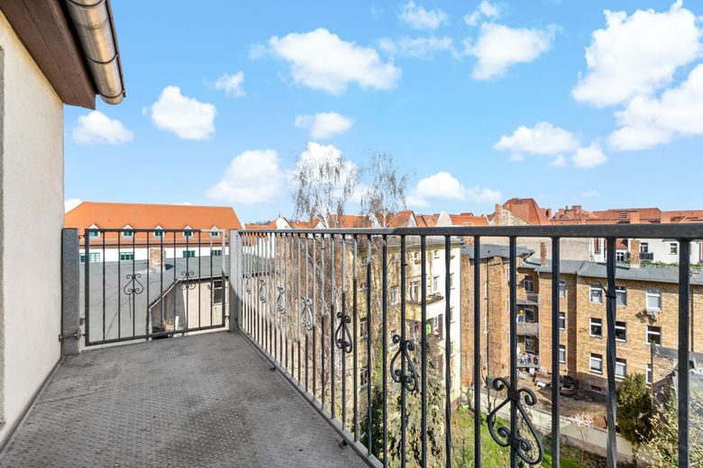 Aufgepasst! Attraktive 3-Raumwohnung mit Balkon in der Reilstraße! – Balkon
