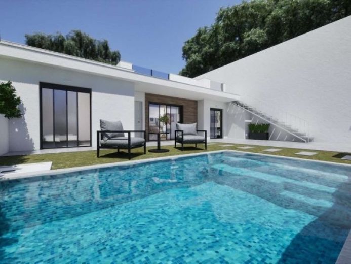 Villa mit Pool – Foto 1