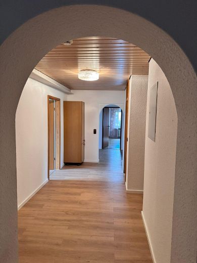 WG-Neugründung Tübingen: 180 m² Wohnen im Grünen, 450 m² Garten, Top-Bad & All-In-Pauschale – Großzügiger Wohn-Flur