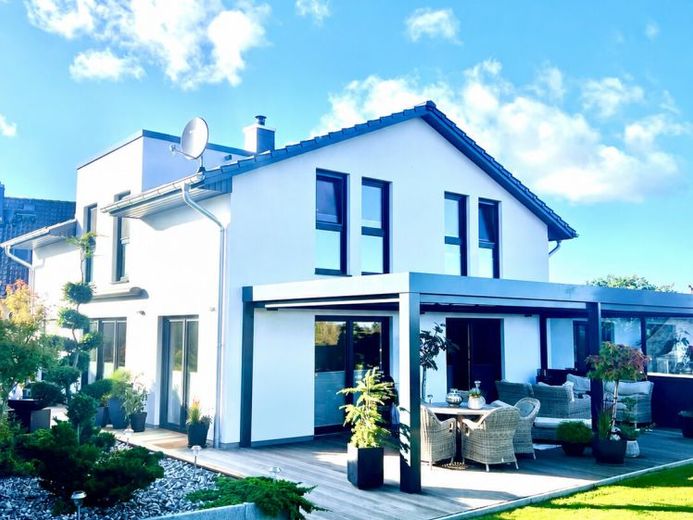Hohenfelde: Architekturjuwel in ruhiger Lage – exklusives Wohnen nahe Bad Doberan – Foto 1