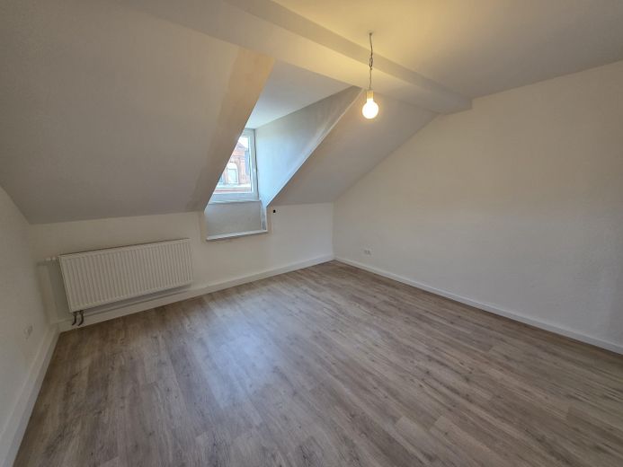 Sorfort frei !!! 2-Zi. ETW im Dachgeschoss - Top Lage !!! – फोटो 22