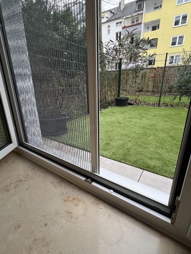 Fliegengitter im Schlafzimmer 