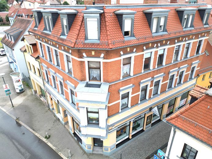 Gerenoveerd maisonnetteappartement met 4 kamers en 110 m² in het centrum van Apolda – Foto 9