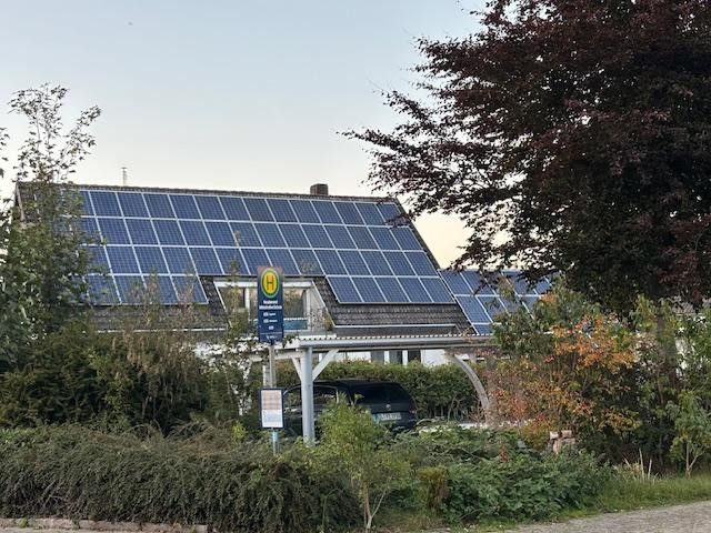 Großzügiges Zweifamilienhaus mit Solaranlage, Wintergarten & großem Grundstück in Neuberend – Foto 4