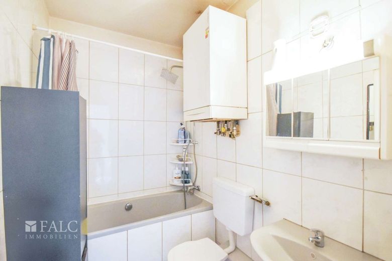 Stadtleben mit Charme - Eigentumswohnung in Düsseldorf-Unterbilk – Badezimmer