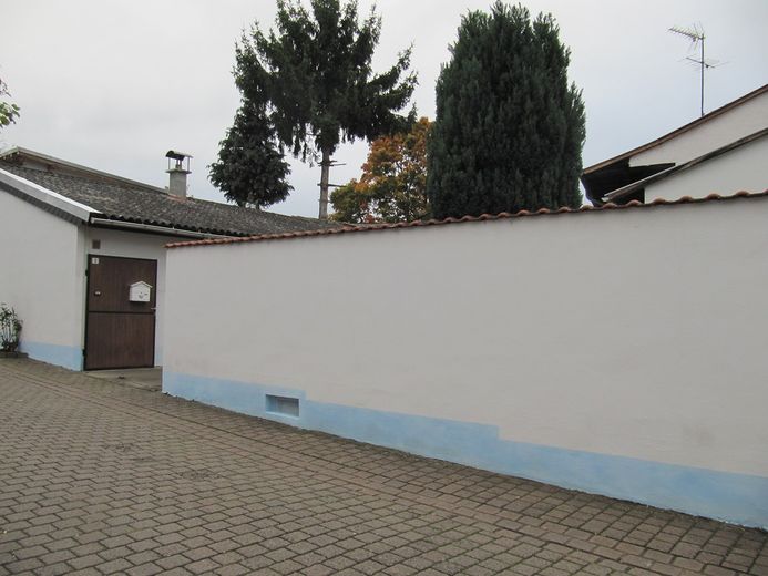 from PRIVATE ** single-family house + outbuilding * garden * garage * courtyard * basement – Foto 8