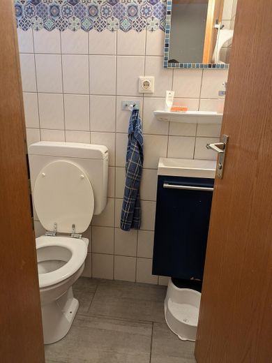 Doppelhaushälfte in einer Spielstraße in Schwerte-Villigst von privat – Gästetoilette