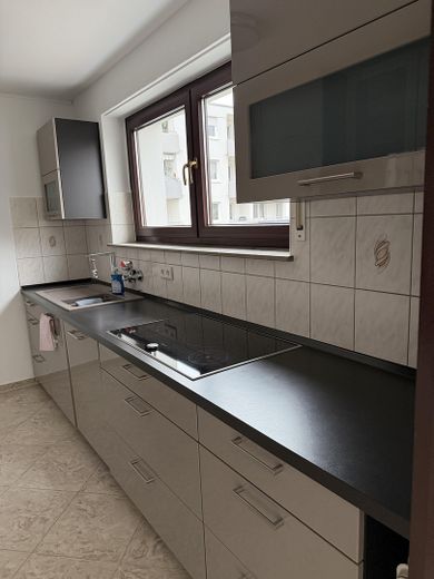 Modernisierte 4,5 Zimmer Wohnung mit Balkon, EBK und TG-Box in begehrter Wohnlage von Sindelfingen – Küche