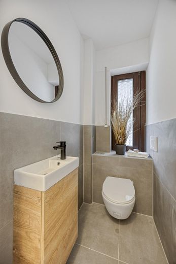 Provisionsfrei & Erstbezug nach Sanierung! Modern, hell & hochwertig – 3 Zimmer mit Garten – Gäste_wc