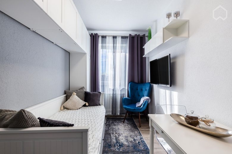 Appartement d’affaires intelligent : meublé avec élégance et modernisé (loyer tout compris) – Zimmer