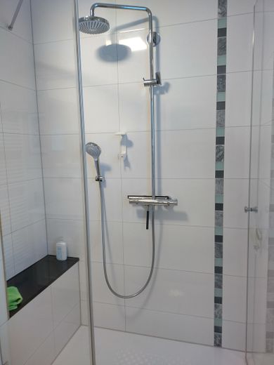 Duschbad EG