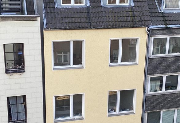 KÖLN-SÜDSTADT; SINGELS UPJEPASS; LICHTDURCHFLUTETES GROSSRAUMAPT.
