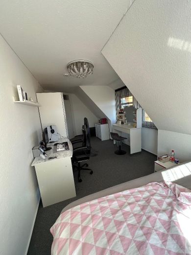 Kinder-/Arbeitszimmer