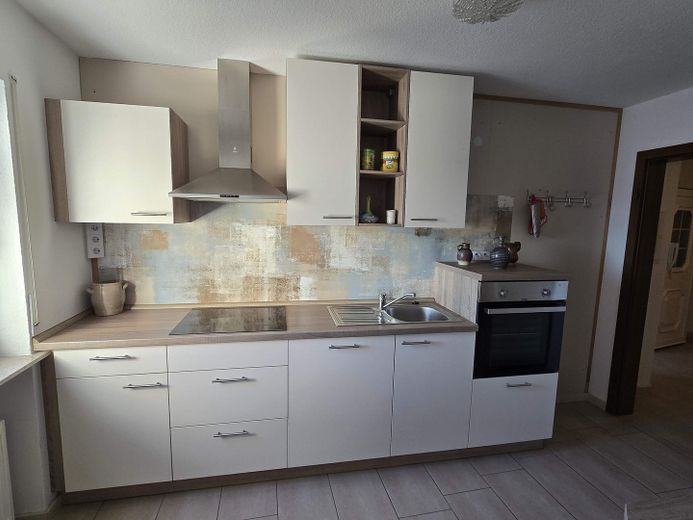 Zweifamilienhaus mit Ferienhaus und zus. Grundstück, neue Wärmepumpe und PV-Anlage - Provisionsfrei – EG Küche