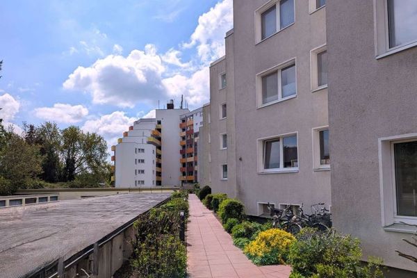 Nowoczesne mieszkanie 3-pokojowe z balkonem i garażem w centralnej lokalizacji Neuenhäusen, Celle