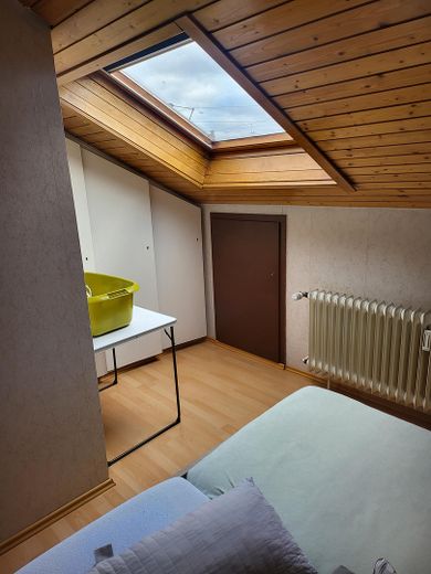 Gepflegtes 3-Familienhaus in Freiberg am Neckar – DG Schlafzimmer