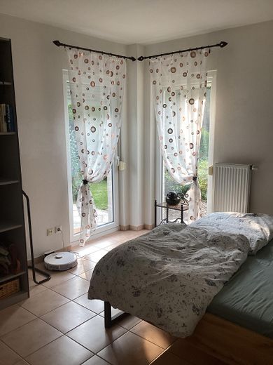 Modern detached house with upscale features and two terraces – Schlafzimmer im EG