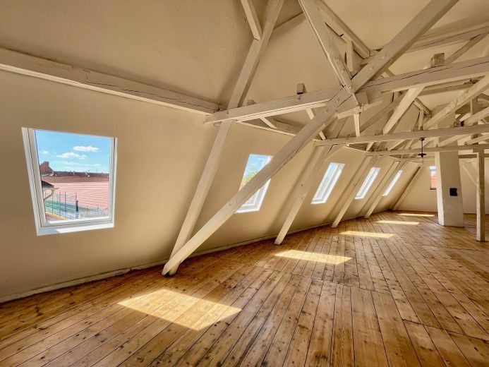 Edificio residencial multifamiliar renovado, 5,5 % de rentabilidad, casco antiguo de Landau, 4 unidades, dividido en régimen de propiedad horizontal, sin comisión – Foto 13