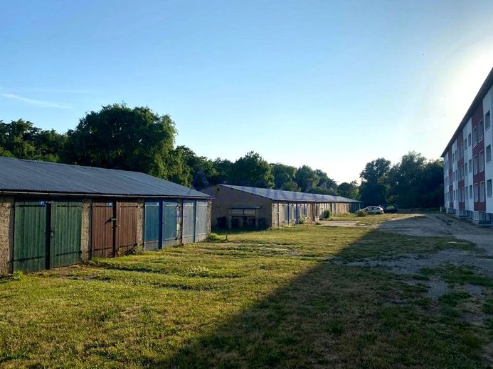 Gemütliche 3-Zimmer im 1.OG in ländlicher Grünlage – Garagen
